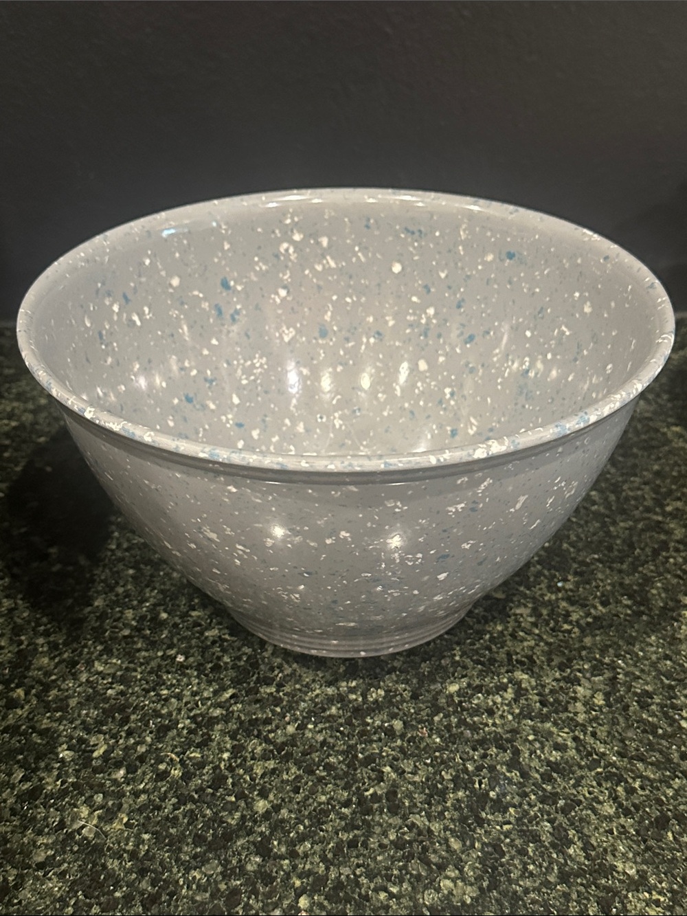 Rachel Ray garbage confetti 10” Speckled Gray Melamine Mixing Bowl